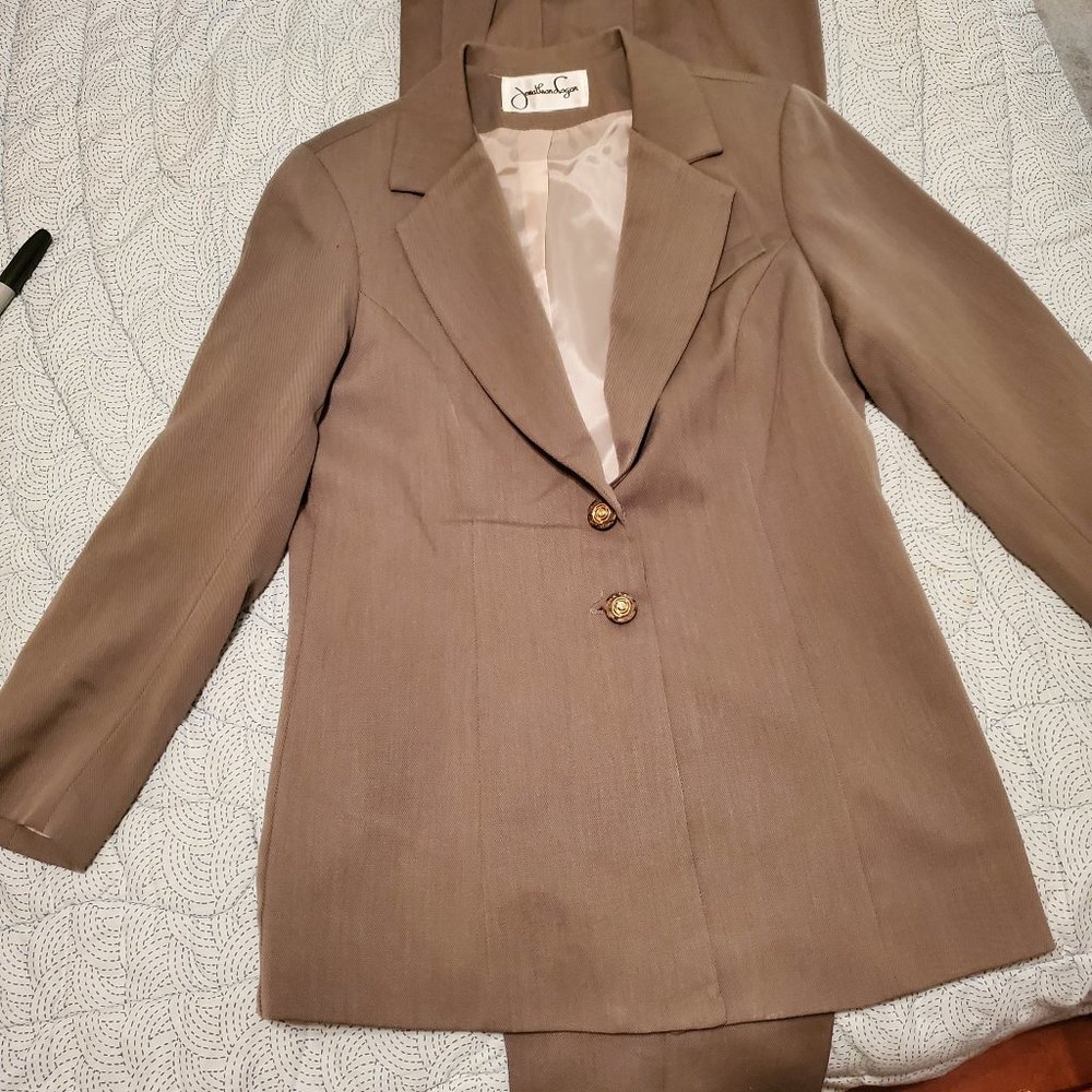 Pansuit